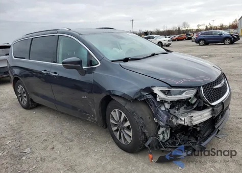 2021 Chrysler Pacifica Touring L z USA, uszkodzony, nr VIN 2C4RC1BG8MR524183